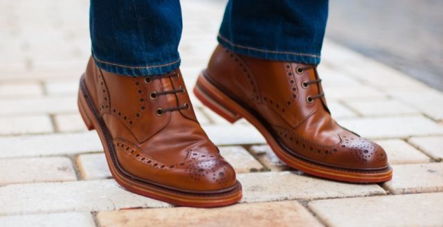 Comfortable men's dress shoes