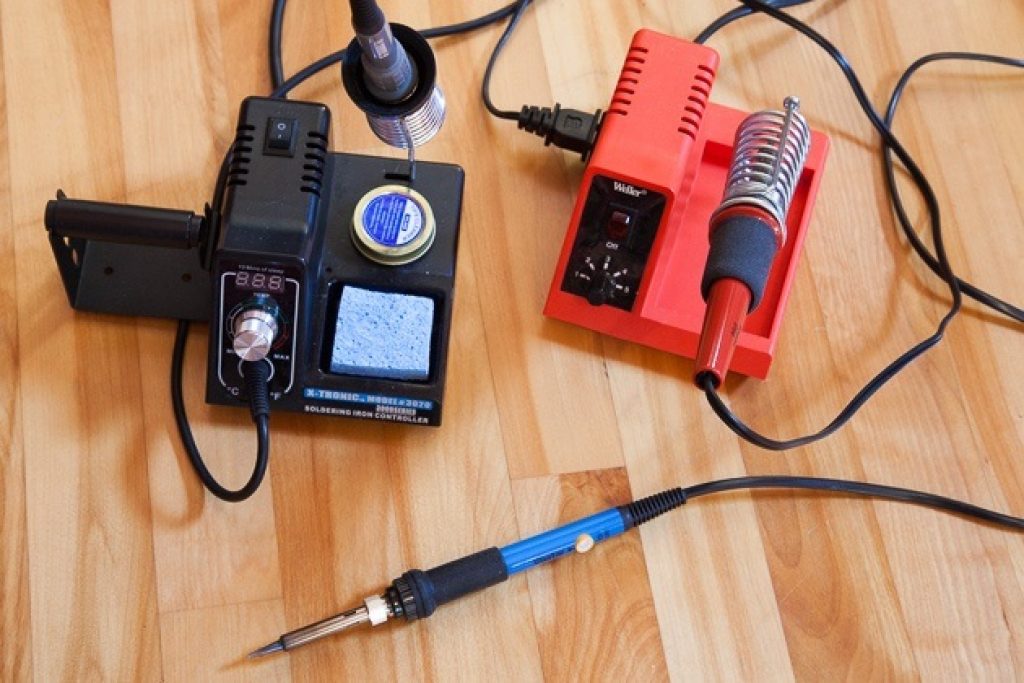 Best Soldering Stations For Electronics And Metal Soldering Needs